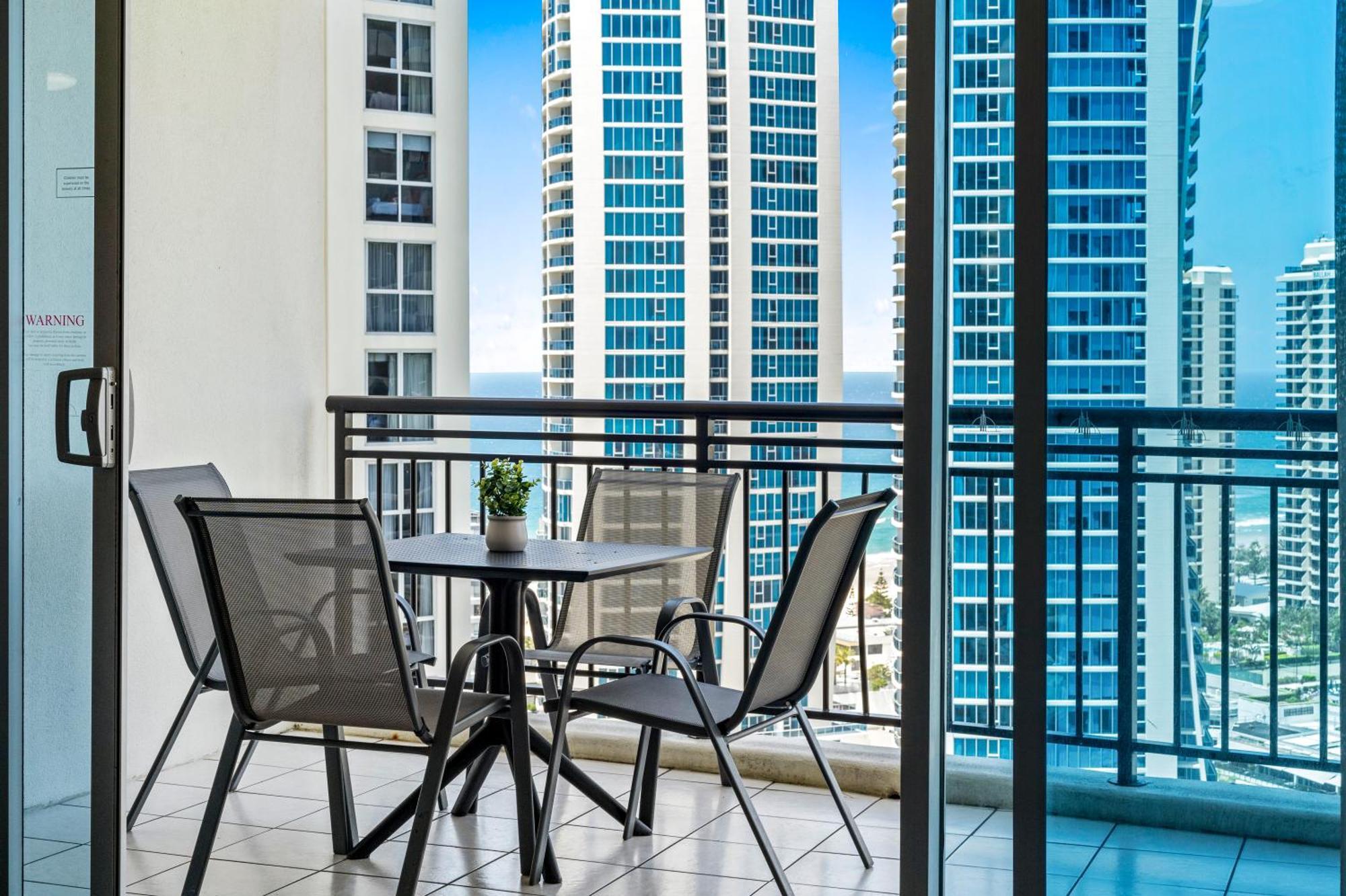 Chevron Renaissance - Self Contained & Privately Managed Apartments Голд-Кост Экстерьер фото